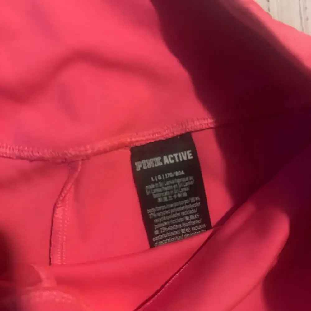 PINK Active High-Waisted Mesh Panel Biker Shorts with Pockets - Neon Pink